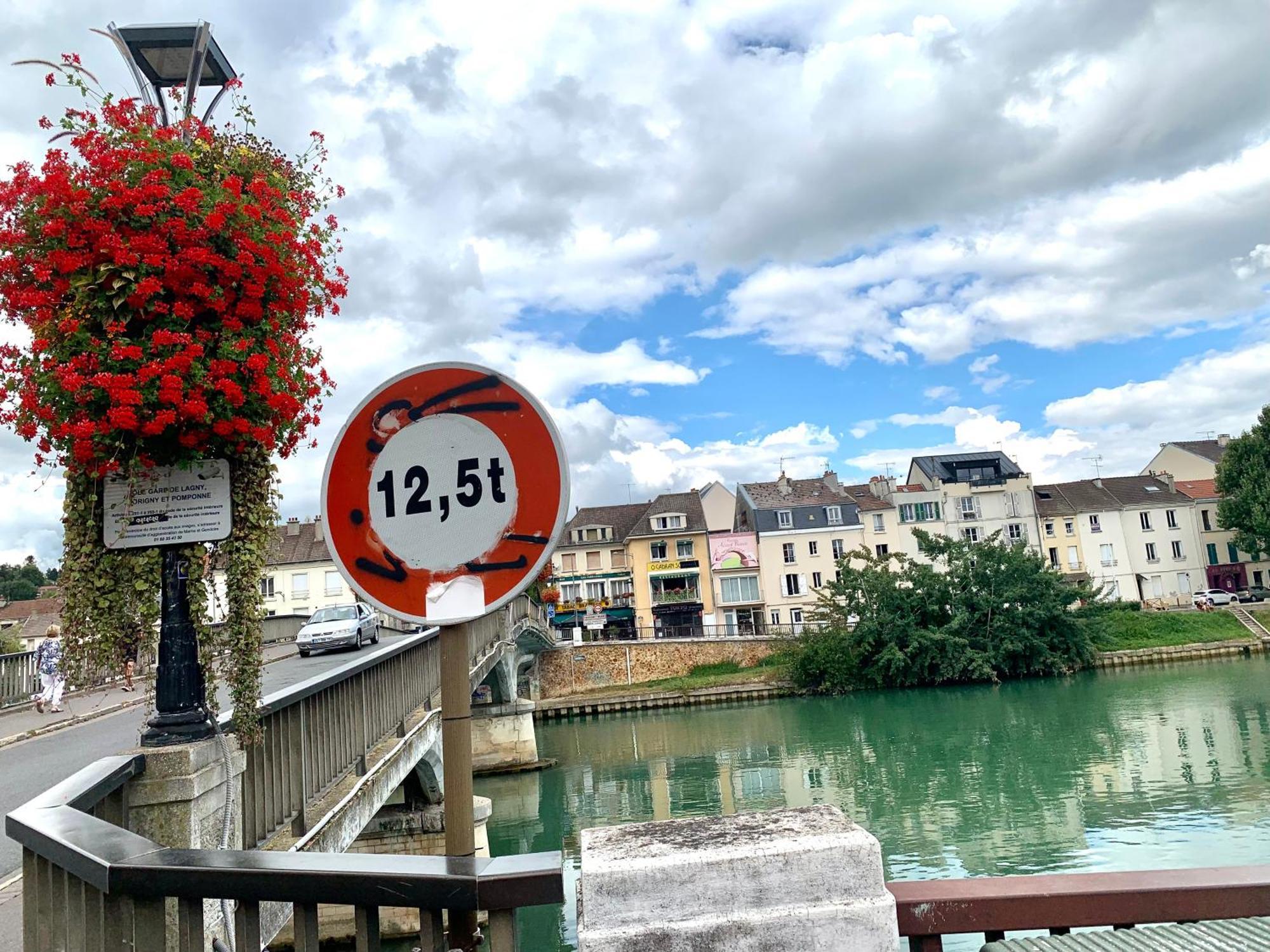 App301 Centre Ville A Lagny, 15Min A Disneyland En Voiture, 30Min A Paris En Voiture المظهر الخارجي الصورة